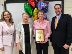 Vicki Fuhrhop received Econ Illinois award